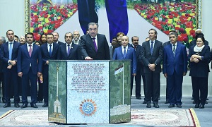 Пятые, но тихие. Почему президент Таджикистана легко переизбирается даже в кризис