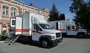 Россия передала Узбекистану первую мобильную клинику