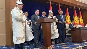 Кыргызстан снова лихорадит: Страна готовится выбирать шестого президента