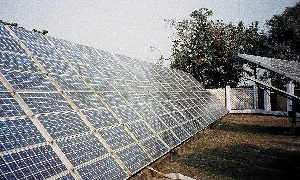 В Таджикистане появилась первая зеленая гимназия с солнечными батареями