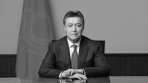 Казахстан. Мамин остался, поскольку устраивает все политические силы страны