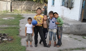 Бесправные дети переселенцев: получат ли они кыргызское гражданство?