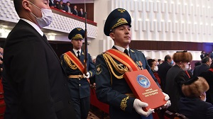 Кыргызстан. О Конституции: Требует существенной доработки, нельзя допускать в парламент