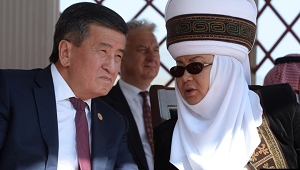 В Кыргызстане хотят лишить статуса экс-президента двух бывших глав страны