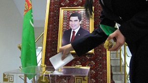 Агитационные плакаты за счет населения. Туркменистан и выборы