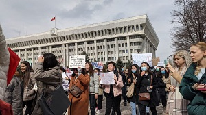 Тернистый путь развития феминизма в Кыргызстане