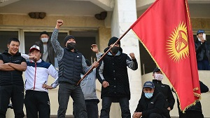 «Оппозиция использует выборы для новых протестов». Эксперты из Кыргызстана – об итогах референдума
