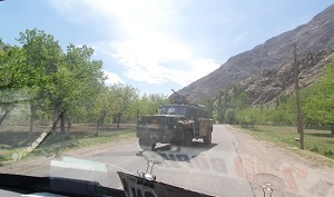 «Есть риск возврата в горячую фазу». Почему возник конфликт на границе Кыргызстана и Таджикистана