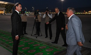 Туркменистан: родственники президента живут на широкую ногу