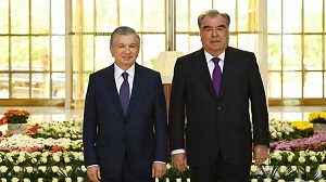 Лидеры Узбекистана и Таджикистана обсудили ситуацию с безопасностью в ЦА