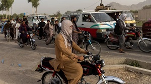 Афганские силы безопасности наносят контрудары по талибам