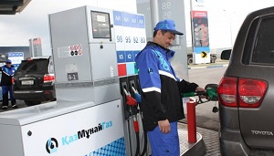 Такой дорогой дешевый бензин Казахстана