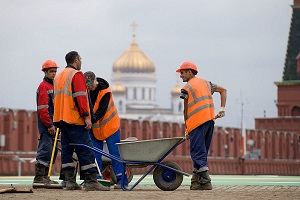 Узбекистанцы чаще других приезжали в Россию на заработки в 2021 году