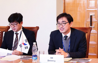 Корея поможет Киргизии оцифровать парламент