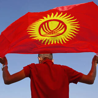 Уезжайте в свою Россию! Половина граждан Киргизии свободно владеет русским. Почему их объявили угрозой для страны?