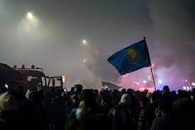 «Это была внутриэлитная свара» — сети о причинах беспорядков в Казахстане  