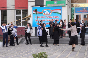 Сколько денег из госбюджета получат политические партии Таджикистана? 