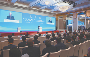 Китай инвестирует в развитие Казахстана $15 млрд.,