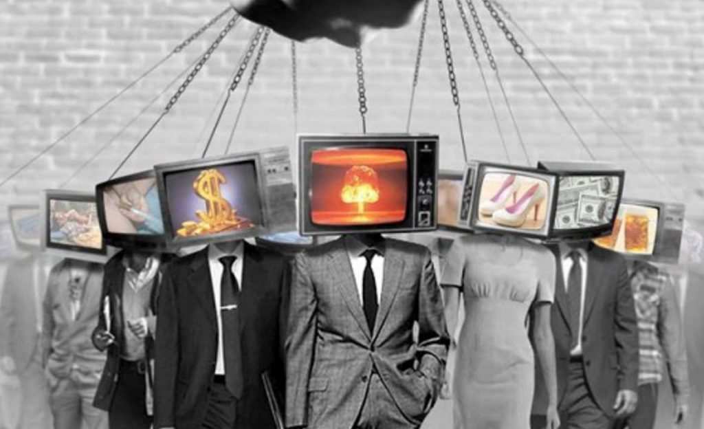 Американцы с помощью соц.сетей управляют мнением обычных пользователей